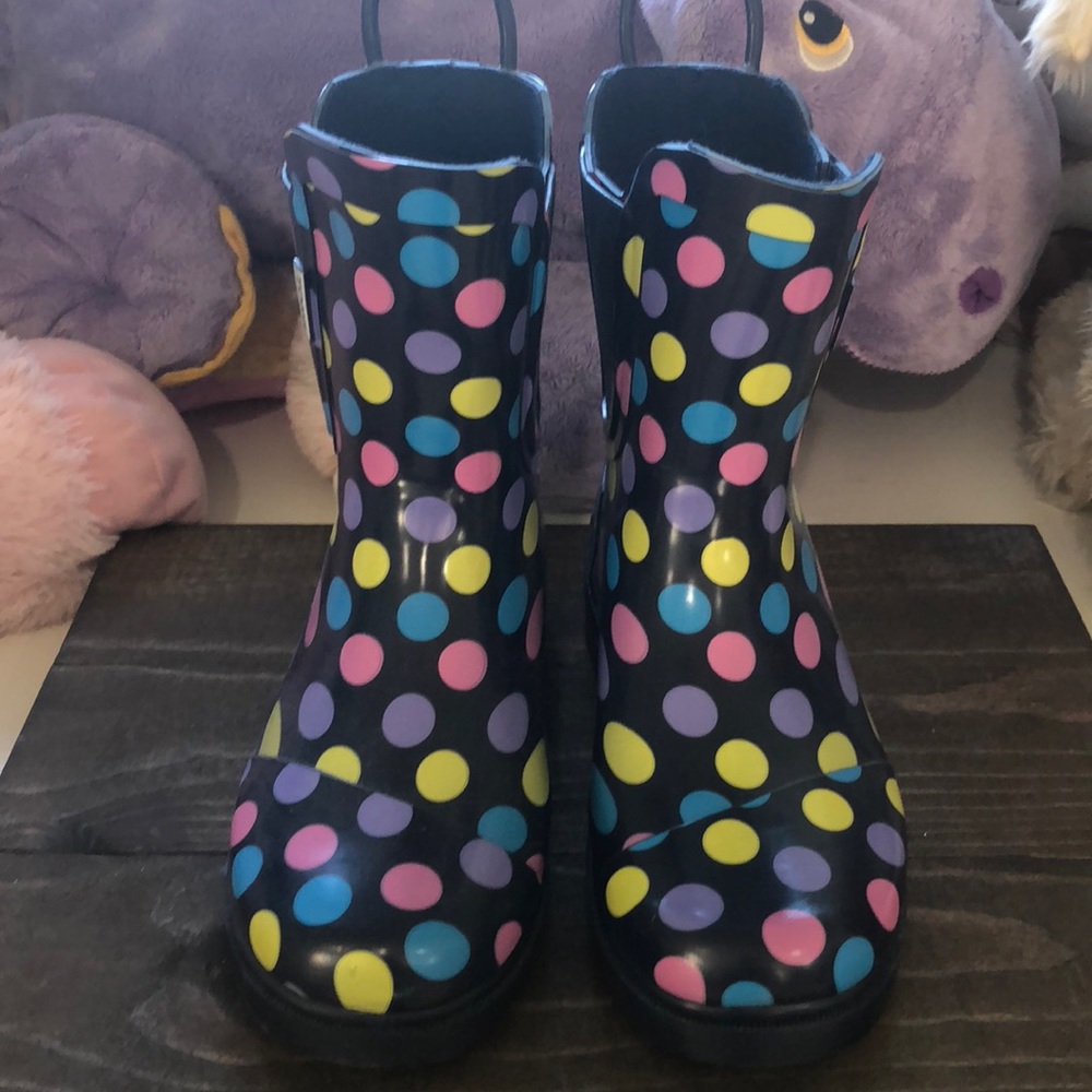 TOMS Rain Boots